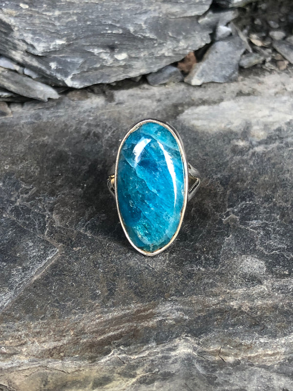 Apatite ring in 925 silver